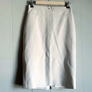 WHITE HOUSE BLACK MARKET Cream Pinstripe Pencil Skirt 0
